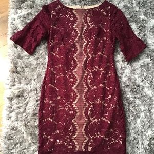 Danny and Nicole burgundy lace fitted half bell sleeve dress Size 4P